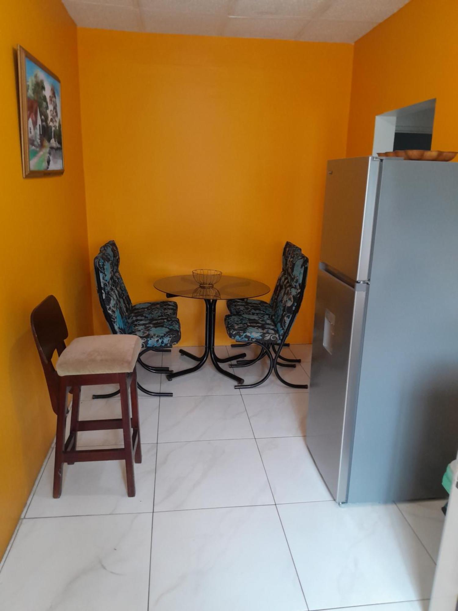 Granann'S Place 金斯敦 外观 照片